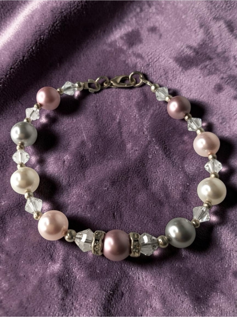 Handmade Dainty Glass Pearls & Crystal Beaded Bracelet - Picture 5 of 13